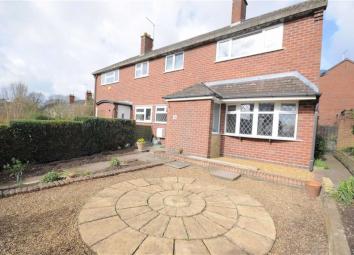 Semi-detached house For Sale in Stone