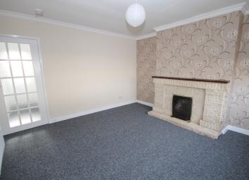 Semi-detached house To Rent in Ayr