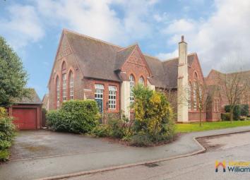 Mews house For Sale in Warrington