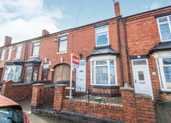 Terraced house For Sale in Oldbury