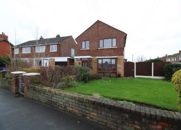 Detached house For Sale in Thornton-Cleveleys