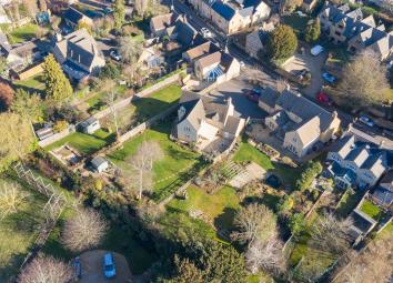 Detached house For Sale in Chipping Campden