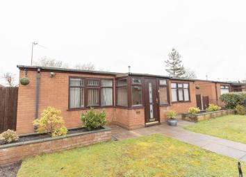 Detached bungalow For Sale in Liverpool