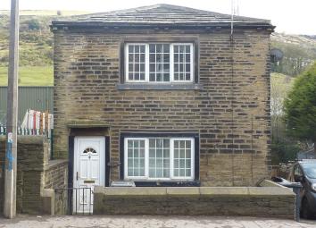 End terrace house For Sale in Halifax