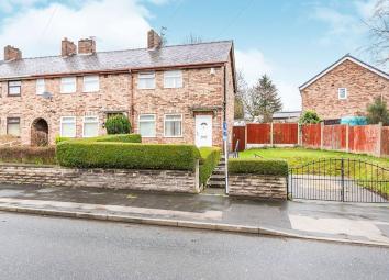 Terraced house For Sale in Prescot