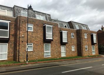 Flat For Sale in Sandy