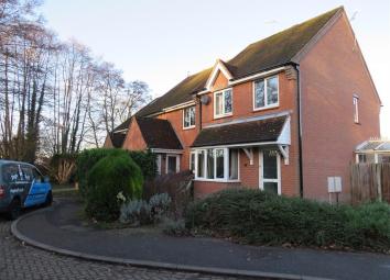 End terrace house For Sale in Crawley