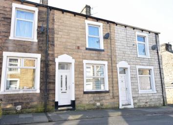 Terraced house For Sale in Barnoldswick