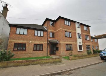 Flat To Rent in Leigh-on-Sea