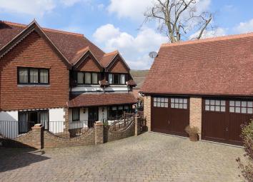Detached house For Sale in St. Leonards-on-Sea