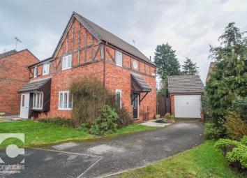 Semi-detached house To Rent in Neston