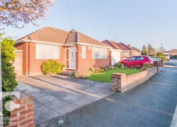 Detached bungalow For Sale in Neston