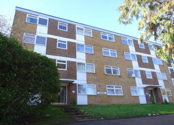 Flat To Rent in Bromley