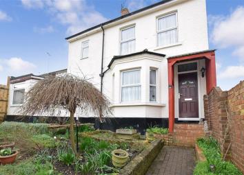 Detached house For Sale in Chatham