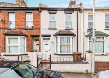 Terraced house To Rent in Gillingham