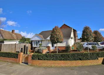 Detached bungalow For Sale in Sevenoaks