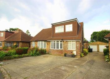 4 Bedroom Semi-detached bungalow to rent