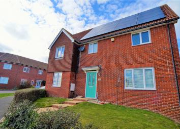 Detached house For Sale in Rochester