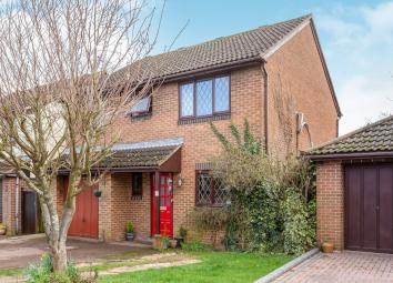 Detached house For Sale in High Wycombe