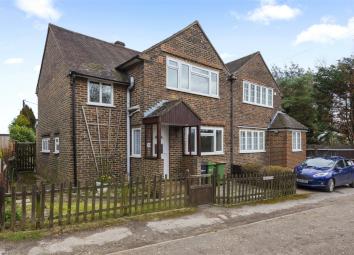 Semi-detached house For Sale in Betchworth