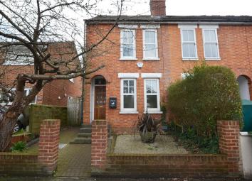 End terrace house For Sale in Farnborough