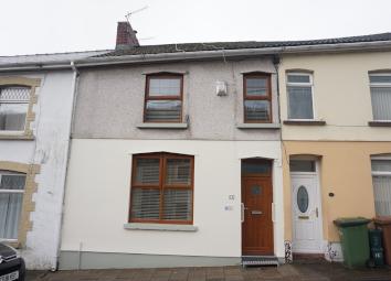 Terraced house For Sale in Bargoed