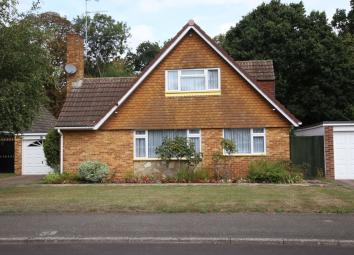 Detached house For Sale in Slough