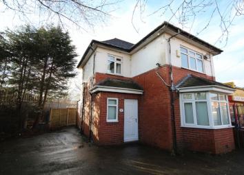 Semi-detached house For Sale in Heywood