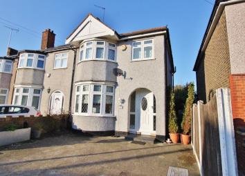 End terrace house For Sale in Romford