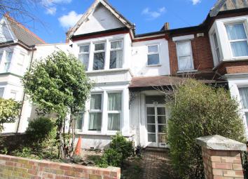 Flat For Sale in Southend-on-Sea