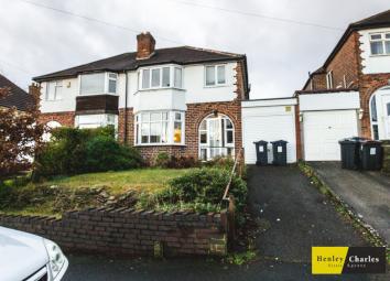 Semi-detached house To Rent in Sutton Coldfield