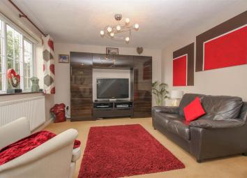 Semi-detached house To Rent in Thornton Heath