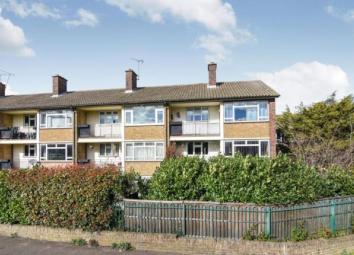 Flat For Sale in Romford