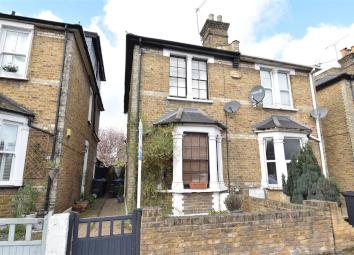 Semi-detached house For Sale in Kingston upon Thames