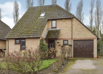 Detached house For Sale in Milton Keynes