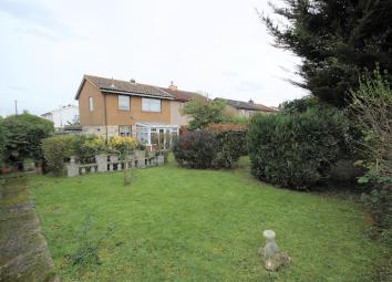 Semi-detached house For Sale in Dagenham