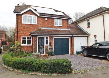 Link-detached house For Sale in Colchester