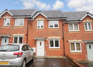 Terraced house For Sale in Newport