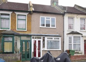 Terraced house For Sale in Sutton