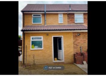 End terrace house To Rent in Oxford