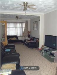 Terraced house To Rent in Southall