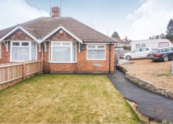 Semi-detached bungalow For Sale in Northampton