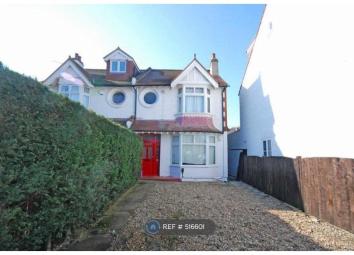 Flat To Rent in New Malden