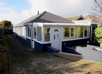 Detached bungalow For Sale in Peacehaven