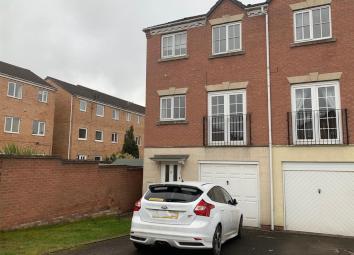 Town house To Rent in Stafford