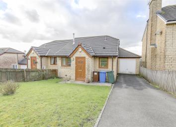 Semi-detached bungalow For Sale in Bacup