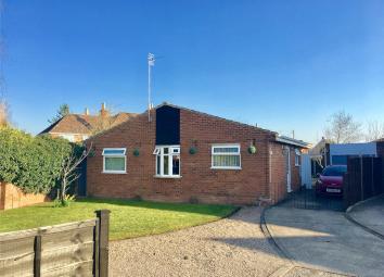 Detached bungalow For Sale in Tewkesbury