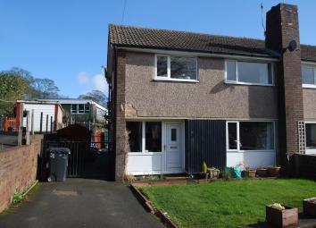 Semi-detached house For Sale in Sowerby Bridge