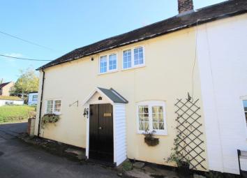 Cottage For Sale in Stratford-upon-Avon