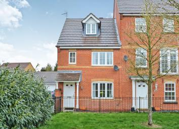 Town house For Sale in Rugby